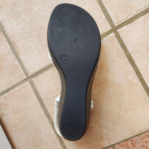 Wedges - Picture 7 of 7